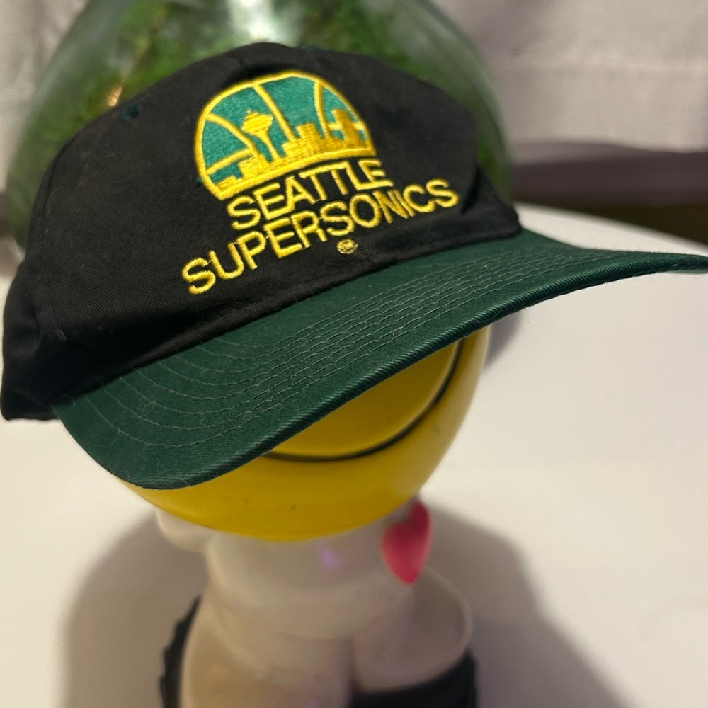 Vintage NBA Seattle Supersonics Black and Green Cap